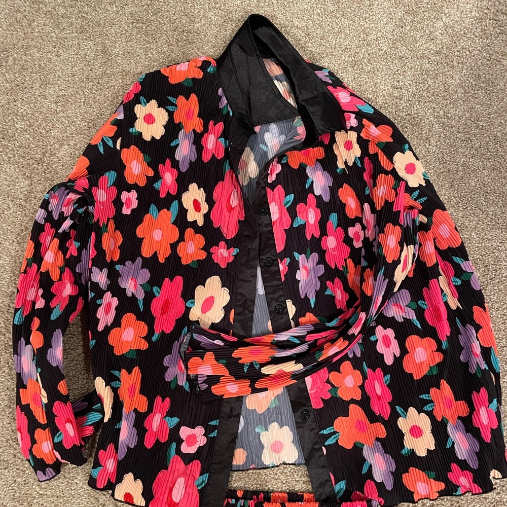Amazon Set - Never been worn